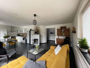 23347373-Ferienhaus-6-Plauen-300x225-0