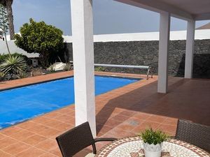 23468302-Ferienhaus-8-Playa Blanca-300x225-2