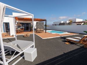 22409949-Ferienhaus-4-Playa Blanca-300x225-5