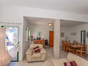 22925057-Ferienhaus-8-Playa Blanca-300x225-2