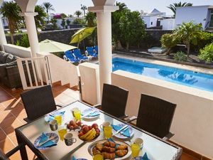 22925065-Ferienhaus-8-Playa Blanca-300x225-3