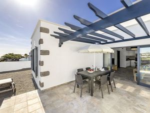 23565338-Ferienhaus-6-Playa Blanca-300x225-3