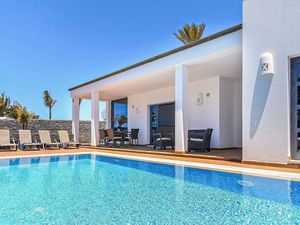 23746645-Ferienhaus-6-Playa Blanca-300x225-0