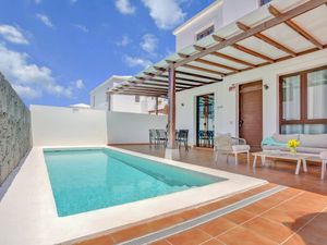 23914603-Ferienhaus-4-Playa Blanca-300x225-0