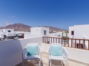 24052287-Ferienhaus-6-Playa Blanca-300x225-1