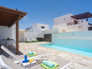 24052287-Ferienhaus-6-Playa Blanca-300x225-3