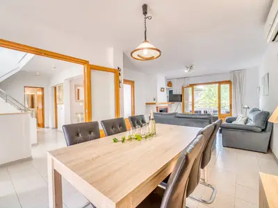 DiningRoom