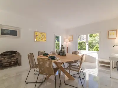 DiningRoom