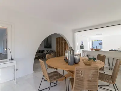 DiningRoom