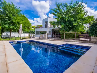 PoolOfHouse
