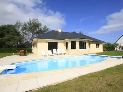 PoolOfHouse