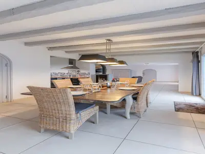 DiningRoom