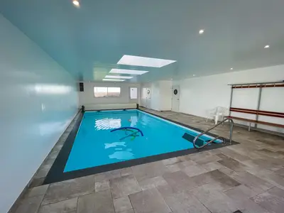 PoolOfHouse