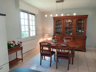 DiningRoom