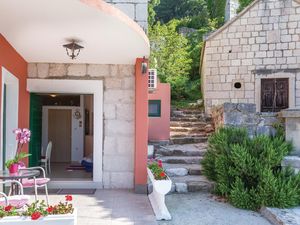 23737130-Ferienhaus-3-Podgora-300x225-3