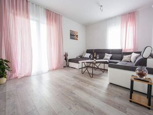 Ferienhaus für 14 Personen (120 m&sup2;) in Podstrana