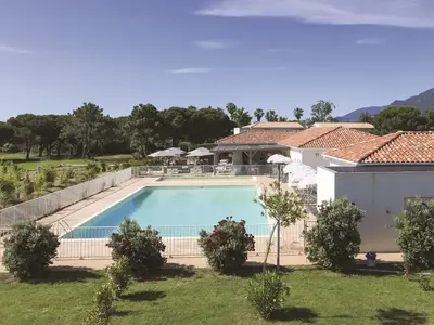 PoolOfHouse