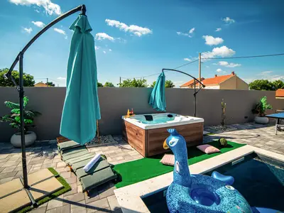 pool