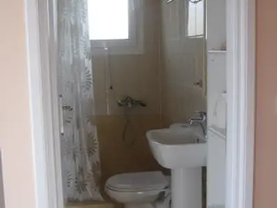 2nd bathroom