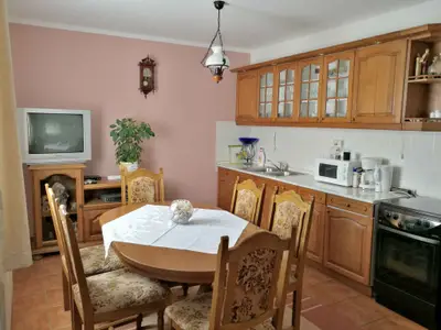 Ferienhaus für 6 Personen (70 m²) in Poljanak 8/10