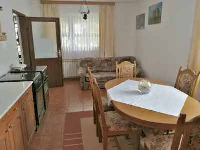 Ferienhaus für 6 Personen (70 m²) in Poljanak 9/10