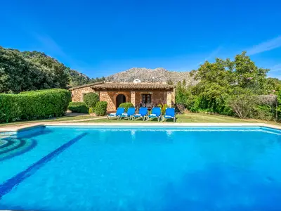 PoolOfHouse