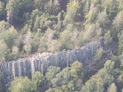 Steinwand - Kletterfelsen