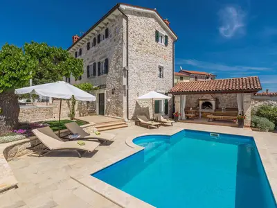 Ferienhaus für 8 Personen (199 m²) in Dračevac 2/10