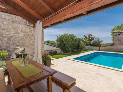 Ferienhaus für 8 Personen (199 m²) in Dračevac 10/10