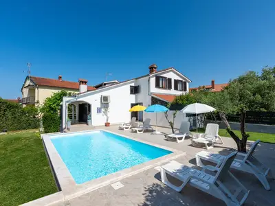 Ferienhaus für 8 Personen (200 m²) in Poreč 3/10