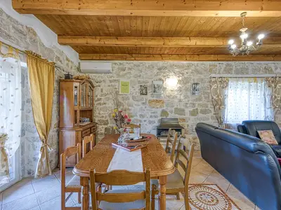 Ferienhaus für 4 Personen (100 m²) in Dračevac 8/10
