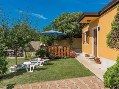 Ferienhaus für 4 Personen (92 m²) in Poreč 1/10