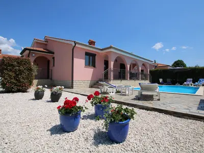Ferienhaus für 6 Personen (130 m²) in Dračevac 9/10