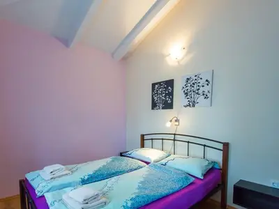 2. Schlafzimmer