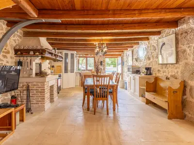 Ferienhaus für 12 Personen (260 m²) in Dračevac 8/10