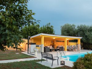 23471106-Ferienhaus-12-Poreč-300x225-4