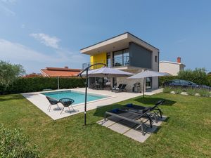 23337376-Ferienhaus-4-Poreč-300x225-1