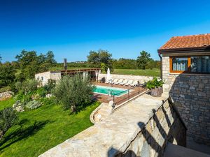 23949784-Ferienhaus-10-Poreč-300x225-2