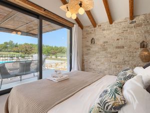 23949785-Ferienhaus-6-Poreč-300x225-5