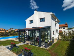 23950135-Ferienhaus-8-Poreč-300x225-4