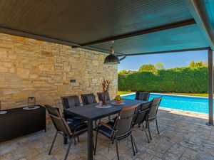 23950144-Ferienhaus-8-Poreč-300x225-3