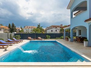 23950282-Ferienhaus-10-Poreč-300x225-3