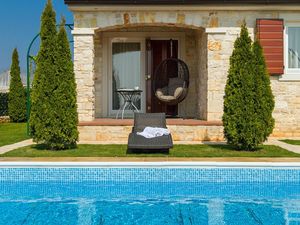 23950487-Ferienhaus-8-Poreč-300x225-0