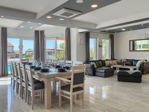 23950490-Ferienhaus-13-Poreč-300x225-1