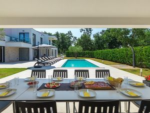 23950651-Ferienhaus-10-Poreč-300x225-5