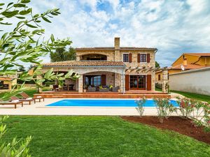 23950652-Ferienhaus-8-Poreč-300x225-0