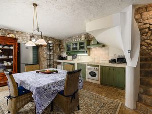 23950999-Ferienhaus-6-Poreč-300x225-5