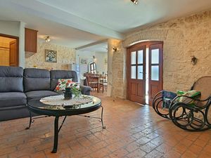 23951048-Ferienhaus-4-Poreč-300x225-5