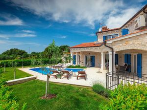 23950661-Ferienhaus-8-Poreč-300x225-2