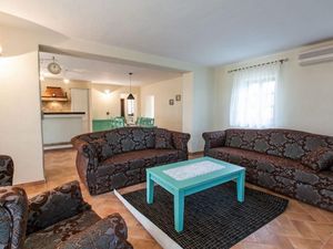 23950615-Ferienhaus-8-Poreč-300x225-5